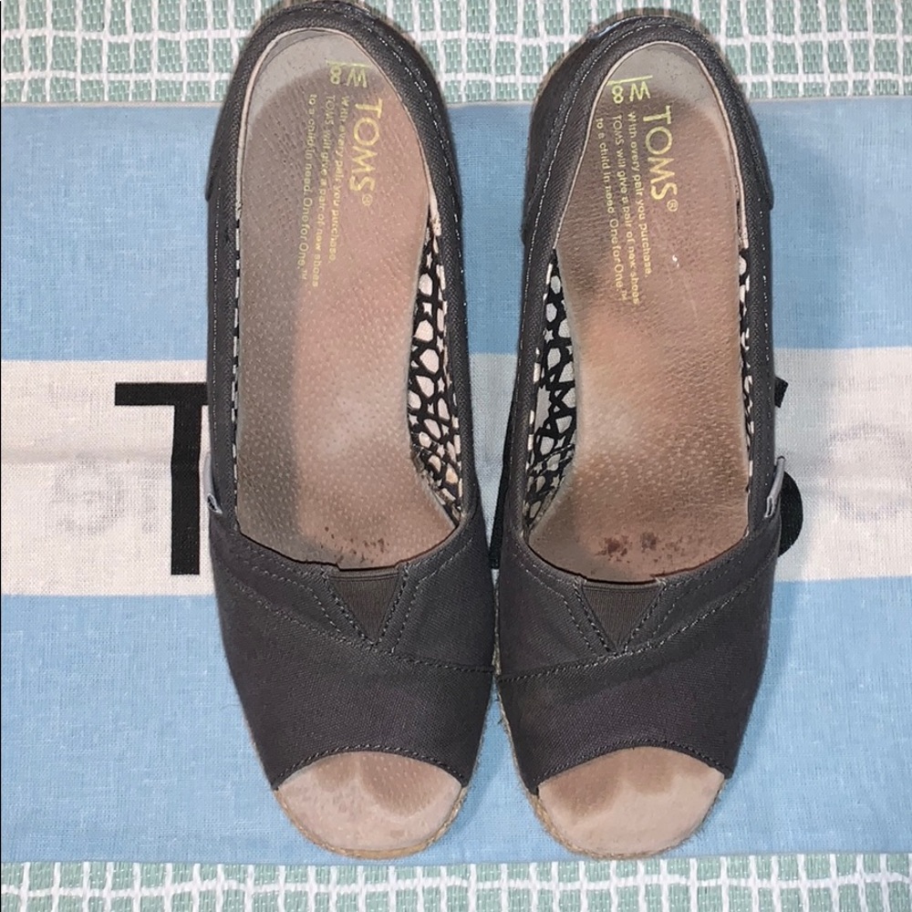 TOMS wedges
